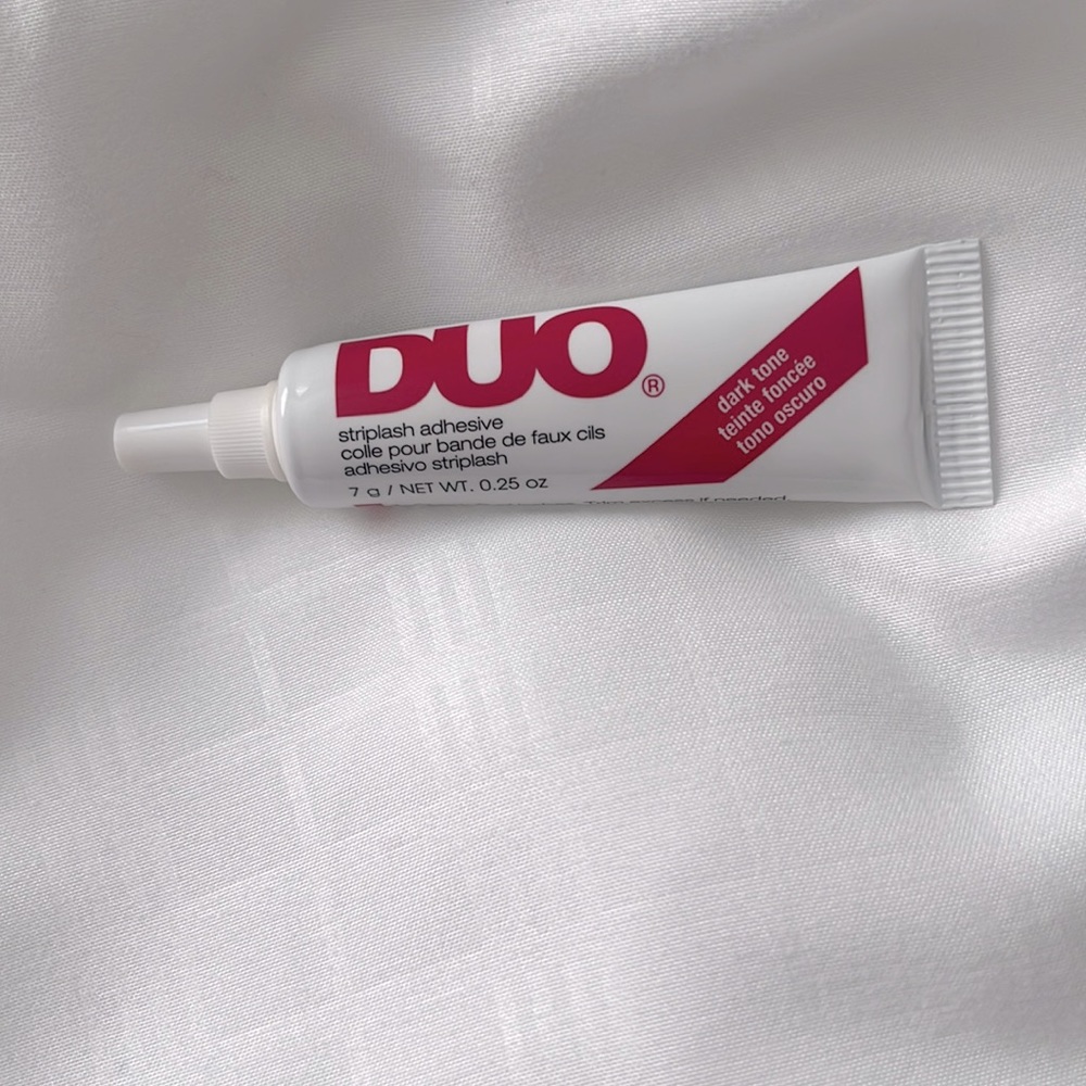 Duo eyelash adhesive